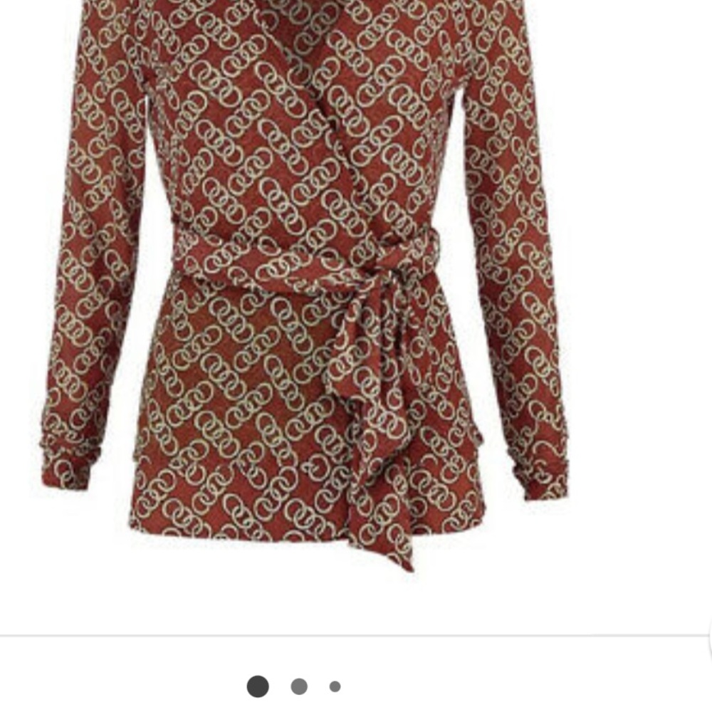 Cabi Ringleader wrap top